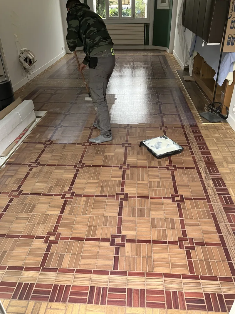 Parquet mosaïque poncé et vitrifié — Colombes, Hauts-de-Seine