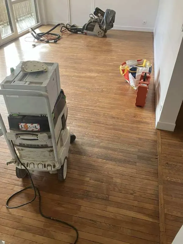 Parquet avant ponçage à Vaucresson